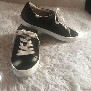 Frye olive suede low top sneakers 8